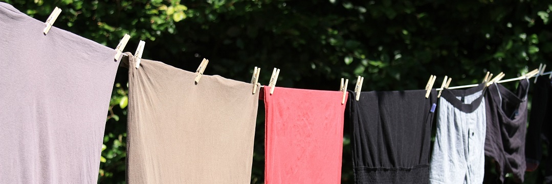 Come fare asciugare vestiti all’aperto
